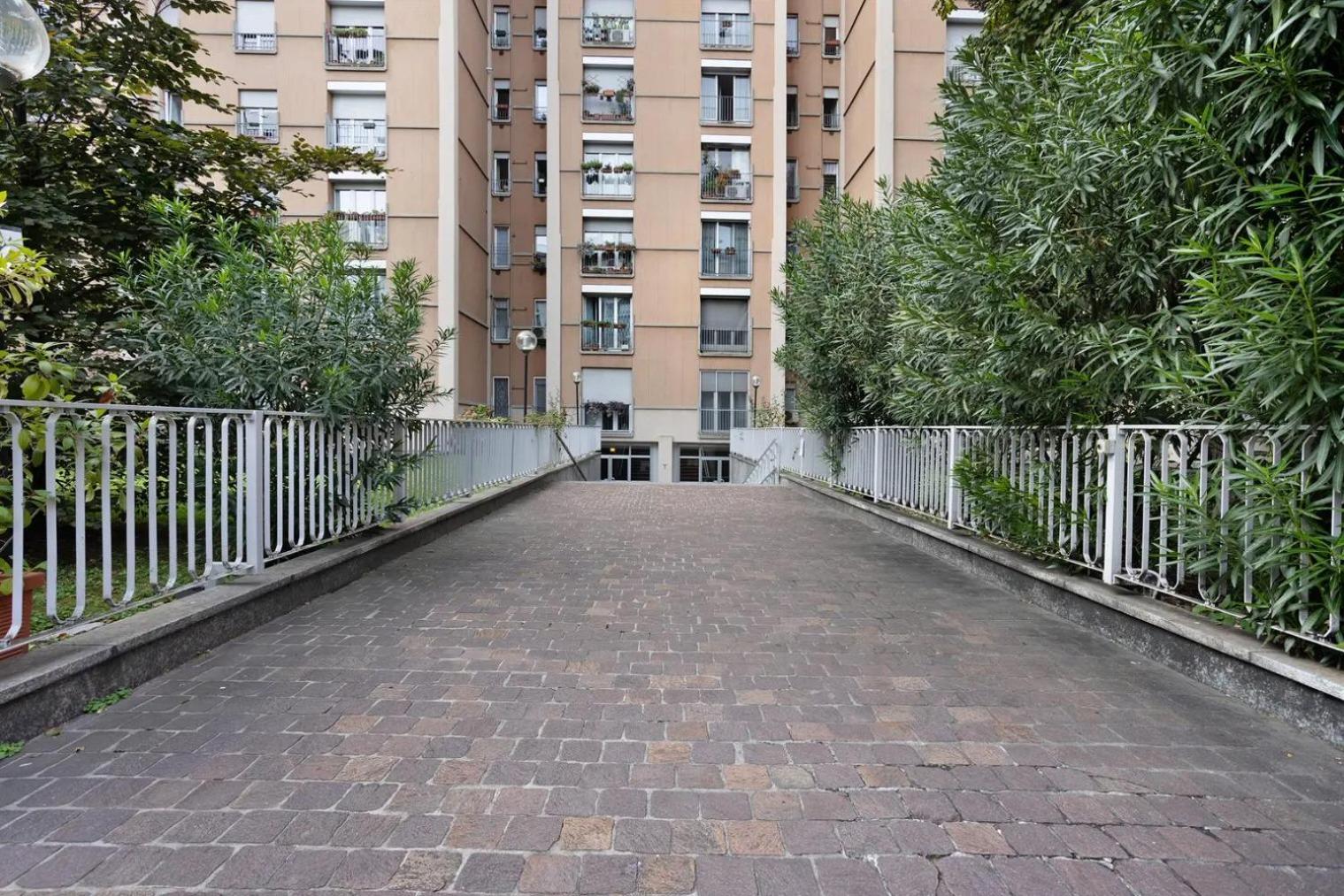 Appartamento Cadolini - Secured Parking! - Duomo In 20 Min - Quiteness And Garden Milano Esterno foto
