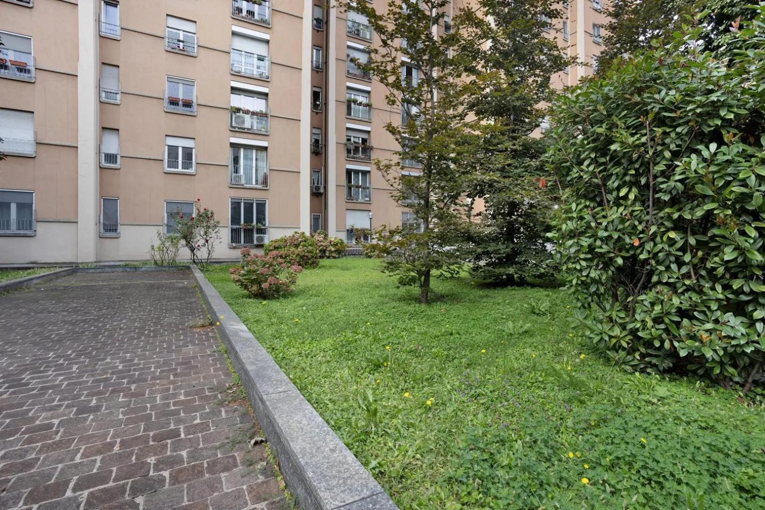 Appartamento Cadolini - Secured Parking! - Duomo In 20 Min - Quiteness And Garden Milano Esterno foto